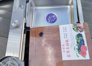 Nowoczesny zlew kolor szczotkowane aluminium