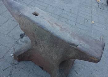 Kowadło kowalskie 110kg.