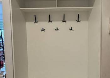 Szafa biała w dobrym stanie