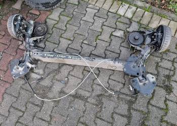 ZAWIESZENIE TYLNE TYŁ OŚ BELKA RENAULT KANGOO III 1.5 DCI 4ŚRUBY BĘBEN