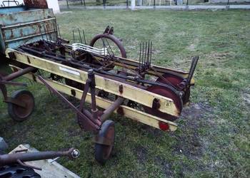 Przewracarka zgrabiarka taśmowa