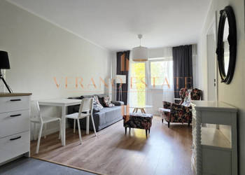 Zielony spokój na Ochocie – 2 pokoje z balkonem