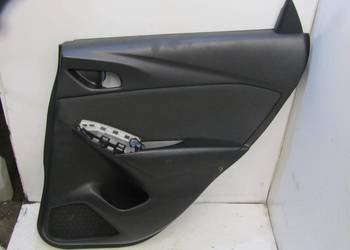 BOCZEK TAPICERKA DRZWI PRAWY TYŁ TYLNY MAZDA CX3 CX-3 D10E-68531