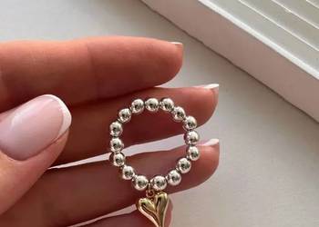 Pierścionek elastyczny z serduszkiem