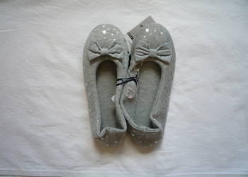 Nowe Tom&Rose 40 Szare Kapcie damskie Podeszwa antypoślizgowa