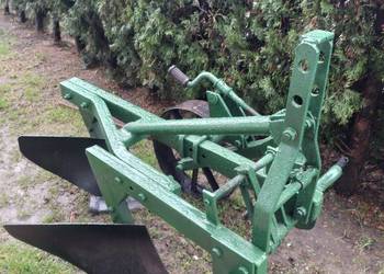 Pług dwuskibowy do mniejszych traktorków ,ciągnik ursus  papaj sam