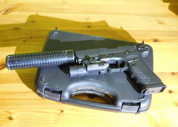 REPLIKA pistoletu ASG SHARK BY GLOCK Blowback greengas latarka tłumik