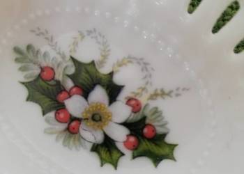 Cudeńko miniaturowy porcelanowy koszyczek