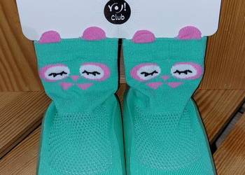 Skarpetki z gumową podeszwą - rozmiar 23