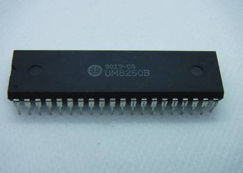 UM8250B DIP-40 układ N.O.S.