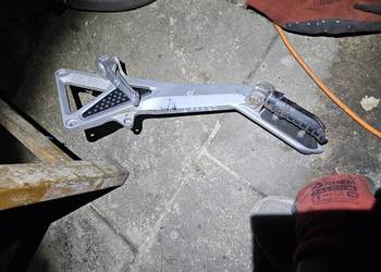 Honda CB 600 f Hornet s set prawy podnóżek podnóżki mocowanie cb600 600f