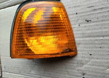 KIERUNKOWSKAZ MIGACZ PRAWY AUDI 80