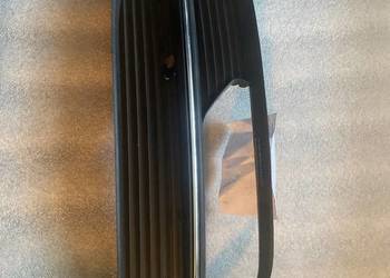 KRATKA W ZDERZAK AUDI A3 8V0 ATRAPA 8V3807681A