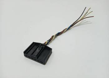 KOSTKA WTYCZKA LAMPY TYŁ W BŁOTNIK BMW E61 LCI OE (0000004)