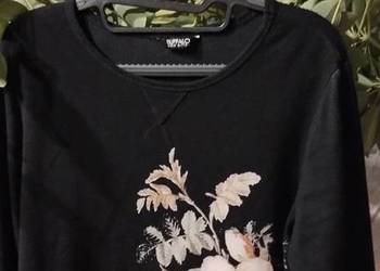 Bluza z ładnym kwiatkiem Buffalo – rozmiar M