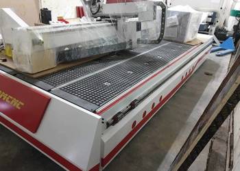 Frezarka CNC (ploter frezujący) powierzchnia robocza 1300x2500mm