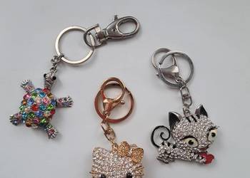 Trzy breloczki żółw, kot, hello kitty