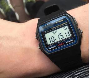 Zegarek męski elektroniczny cyfrowy retro vintage, podobny do casio