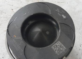 NOWY!!! Tłok MERCEDES 3.0CDI 8340F