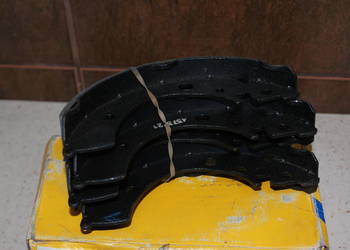 SZCZĘKI HAMULCOWE HONDA CIVIC ACORD 95-01 200X36