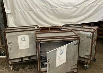 Przemysłowe, mobilne szafy grzewcze lub wózki bankietowe