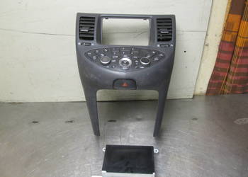 Kokpit, wyświetlacz nawigacji Nissan Primera P12
