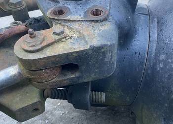 ZWROTNICA PRAWA NEW HOLLAND T6.145, 84196957 , 84196952