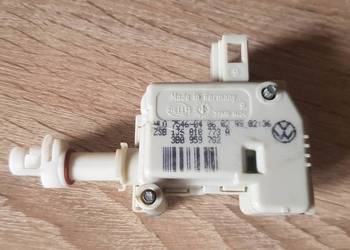 Siłownik klapki wlewu paliwa VW Golf IV 4 1J6810773A