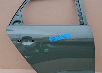 AUDI A1 II 82A 82G DRZWI PRAWY TYŁ PRAWE  TYLNE LX6M 82G833312