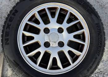 Opony zimowe Nexen 195/65 R15 z felgami – komplet