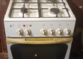 SPRZEDAM KUCHNIE GAZOWĄ NA BUTLE Z PIEKARNIKIEM ELEKTRYCZNYM MASTERCOOK