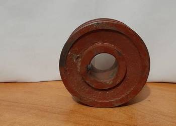 Koło pasowe żeliwne fi110 2 paski SPB 17mm otw. 35 klin 10