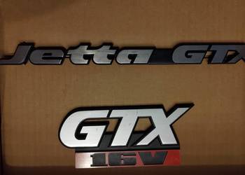 Emblemat nowy w grill / atrapę GTX 16V VW Jetta a2 II