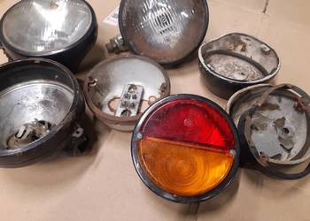 Pozostałości C330, C 328, lampa tył lewa, metalowe obudowy