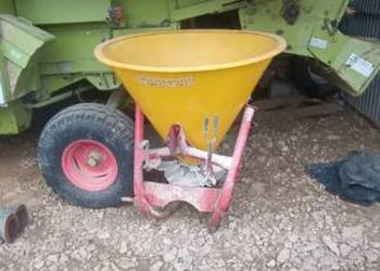 Rozsiewacz, lejek, 300l, strumyk