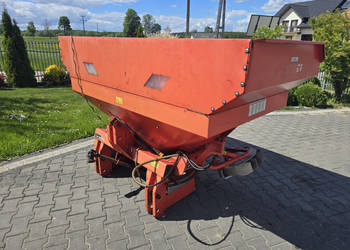 Rozsiewacz KUHN MDS 932 Q - 1700 L / 10-24 m, sterownik, limiter