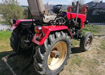 Ciągnik traktor sam