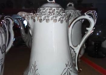 Dzbanek  Carl Tielsch. C. T. Reliefy. Do czekolady.  Syg. z lat 1909 -35