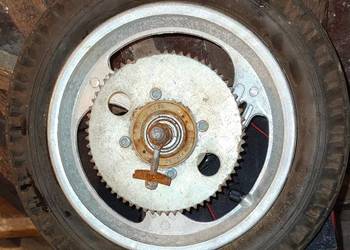 Sprzedam koła z motoroweru tył przut dentki całe opony całe