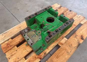 Obudowa PTO John Deere 6320, 6420, 6215