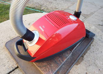 Bosch Siemens odkurzacz workowy,duża moc 1400watt. Piękny stan.