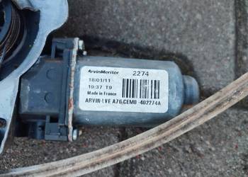 Podnośnik prawy przód mechanizm szyby siłownik peugeot 207 cc