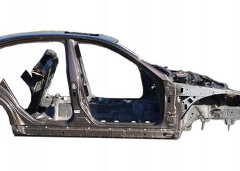 SŁUPEK ŚRODKOWY PRAWY INFINITI Q50