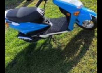 Skuter 4t gy 6 kola 10 cali ładny zwinny oplacony