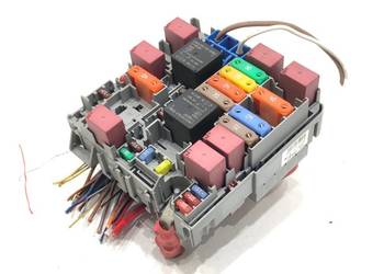 SKRZYNKA BEZPIECZNIKÓW FIAT TIPO 52028777 Hatchback 1.4 95KM MODUŁ