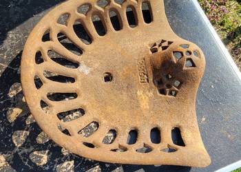 TRAKTOR SIEDZENIE ŻELIWO STARY URSUS LANZ FORD