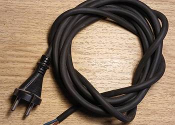 Przewód przyłączeniowy 2x1,5 mm2 z wtyczką hermetyczną. Guma, długość 3 m