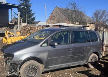 Volkswagen touran 2.0tdi na części
