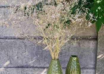 Wazony ceramiczne w kolorze zielonym