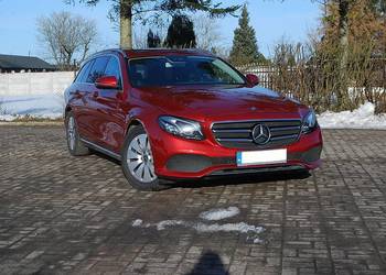 Mercedes-Benz E200. 4 MATIC. 2,0 benzyna-hybryda. W213